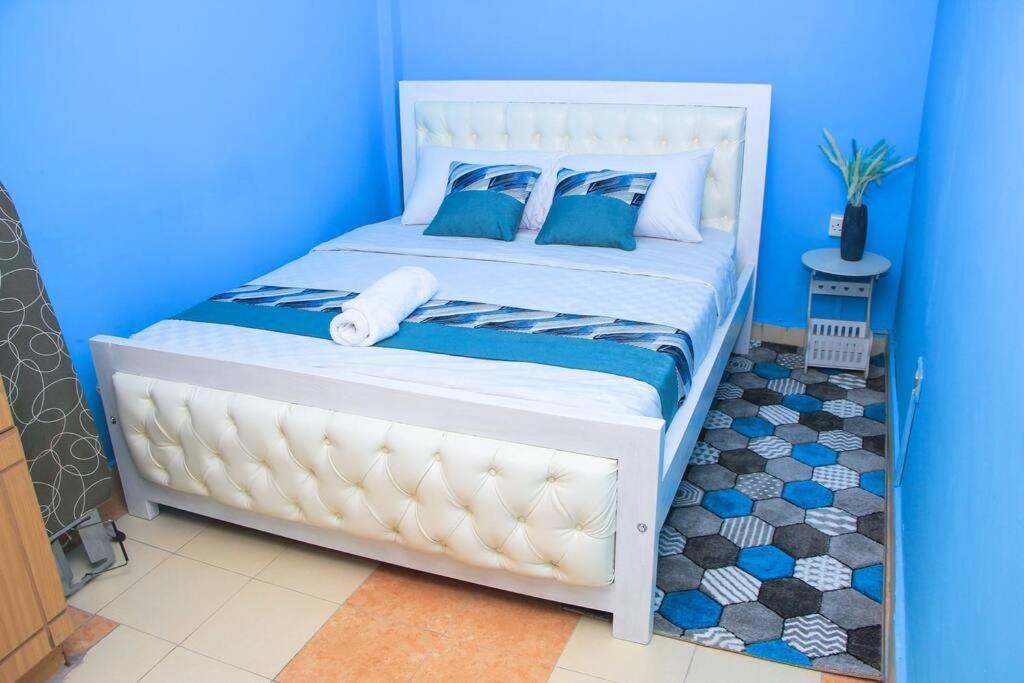 Cozy Homes 1 Bedroom House With Wi-Fi King Size Bed. Free Parking Naivasha Exterior photo